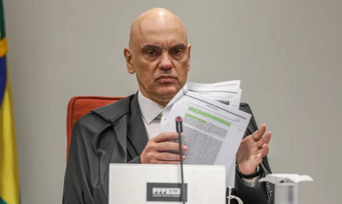 Leia mais sobre o artigo Moraes dá 48 horas para defesa de Bolsonaro explicar vídeo em convenção do PL