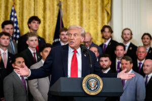Leia mais sobre o artigo Trump diz que ficou decepcionado com a Otan durante guerra no Irã