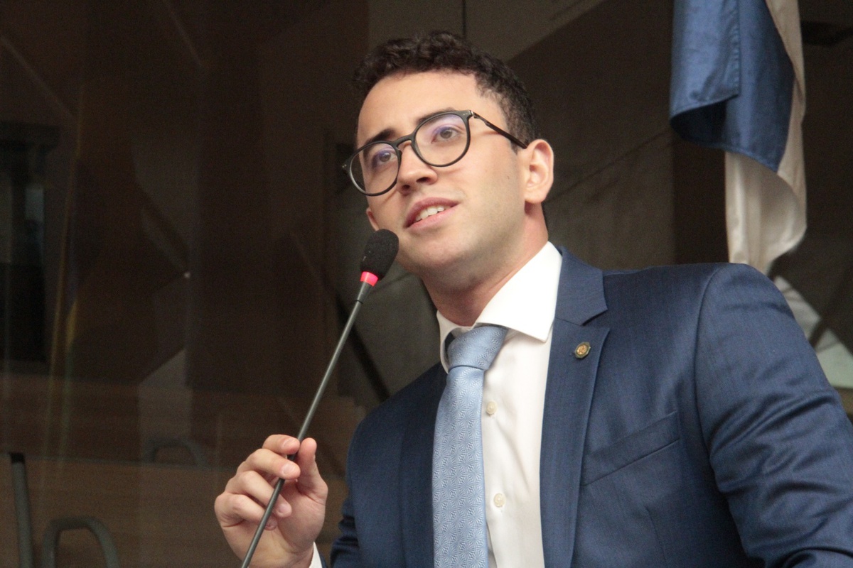 No momento, você está visualizando Thiago Medina confirma pré-candidatura a deputado federal e amplia protagonismo do PL em Pernambuco