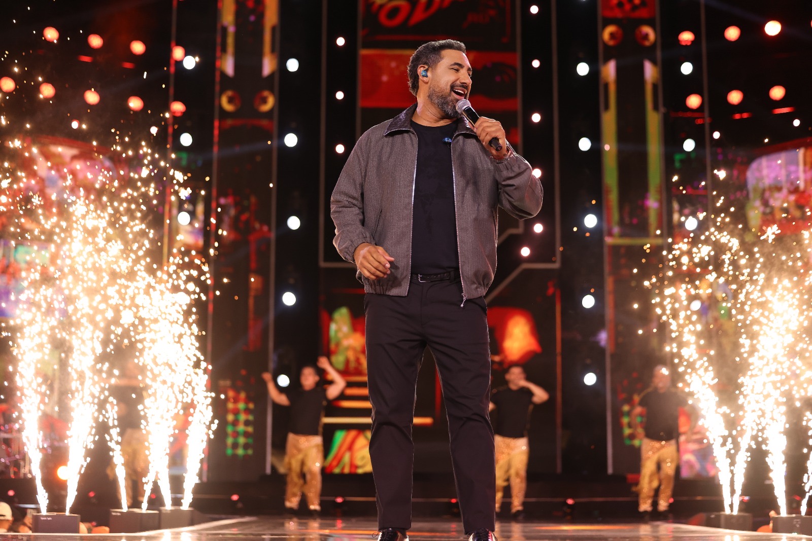 Leia mais sobre o artigo Raí Saia Rodada reúne 50 mil pessoas em noite histórica com Wesley Safadão, Natanzinho Lima e Joelma