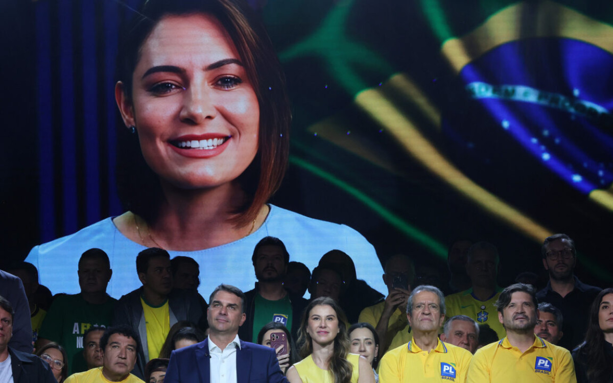 Leia mais sobre o artigo Michelle não pretende participar de primeiro ato de campanha de Flávio