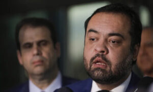 Leia mais sobre o artigo Endereço ligado a Castro é alvo da PF em nova fase de operação sobre a Refit