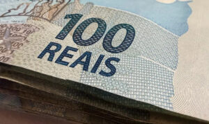 Leia mais sobre o artigo Mercado mantém estáveis projeções para inflação, juros, PIB e dólar 
