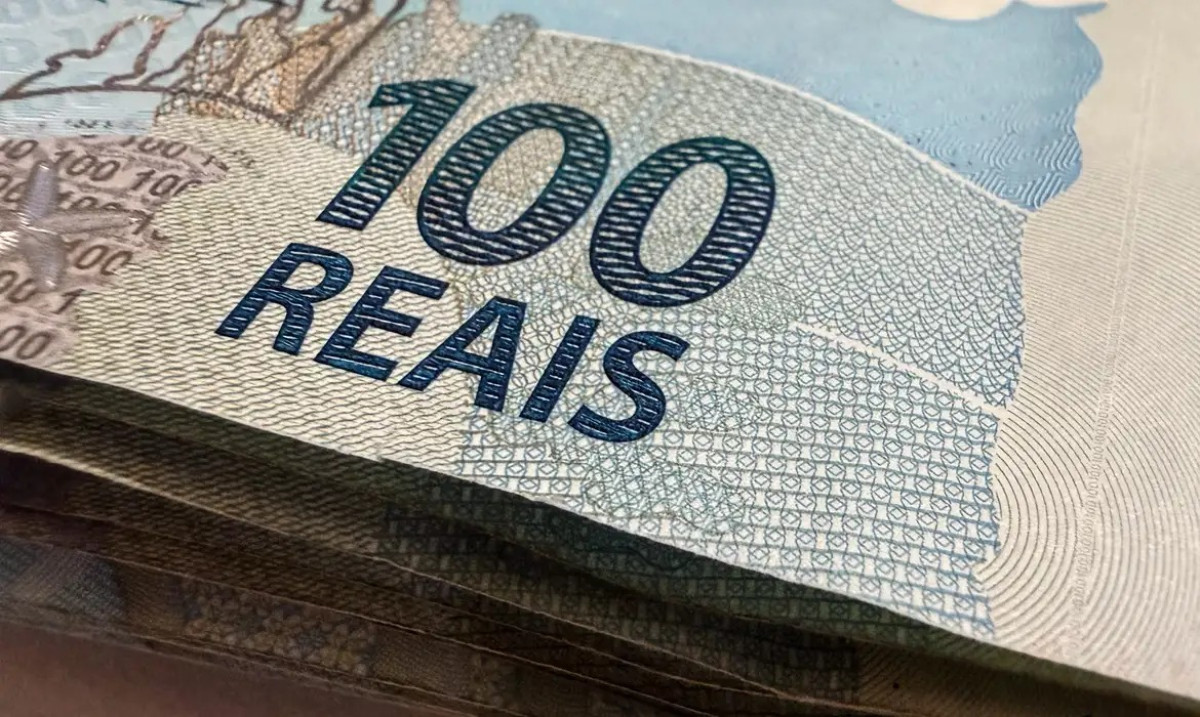 Leia mais sobre o artigo Mercado mantém estáveis projeções para inflação, juros, PIB e dólar 