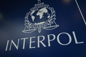 Leia mais sobre o artigo Interpol define regras para rastrear bens de investigados no exterior