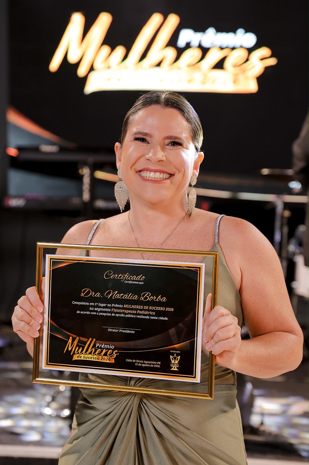 Leia mais sobre o artigo Dr. Natália Borba recebe o Troféu Mulheres Sucesso 2026 por sua atuação no desenvolvimento infantil
