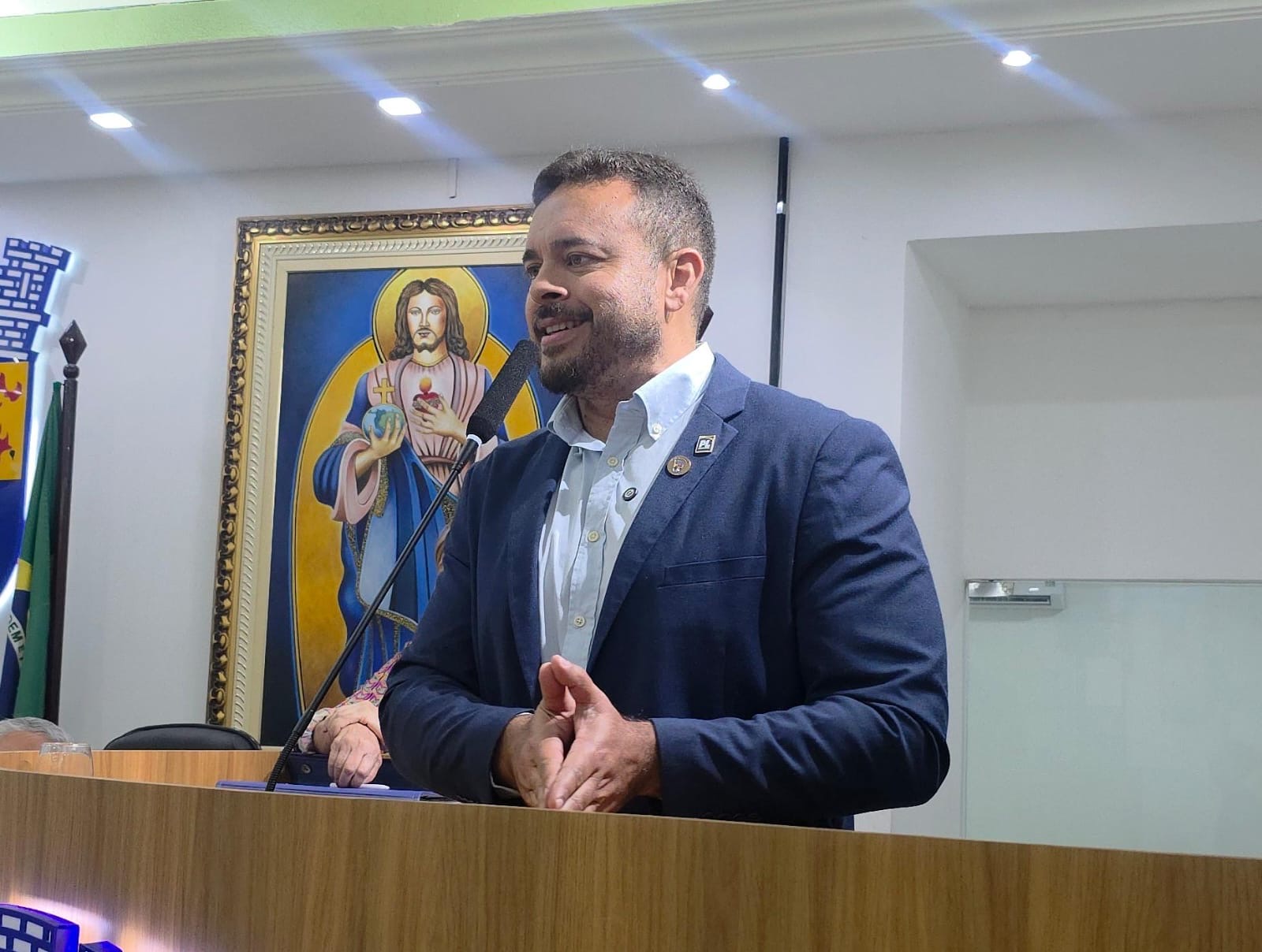 Leia mais sobre o artigo Alessandro Sarmento tem projeto aprovado para criar o Programa Escola Segura e combater a violência infantil
