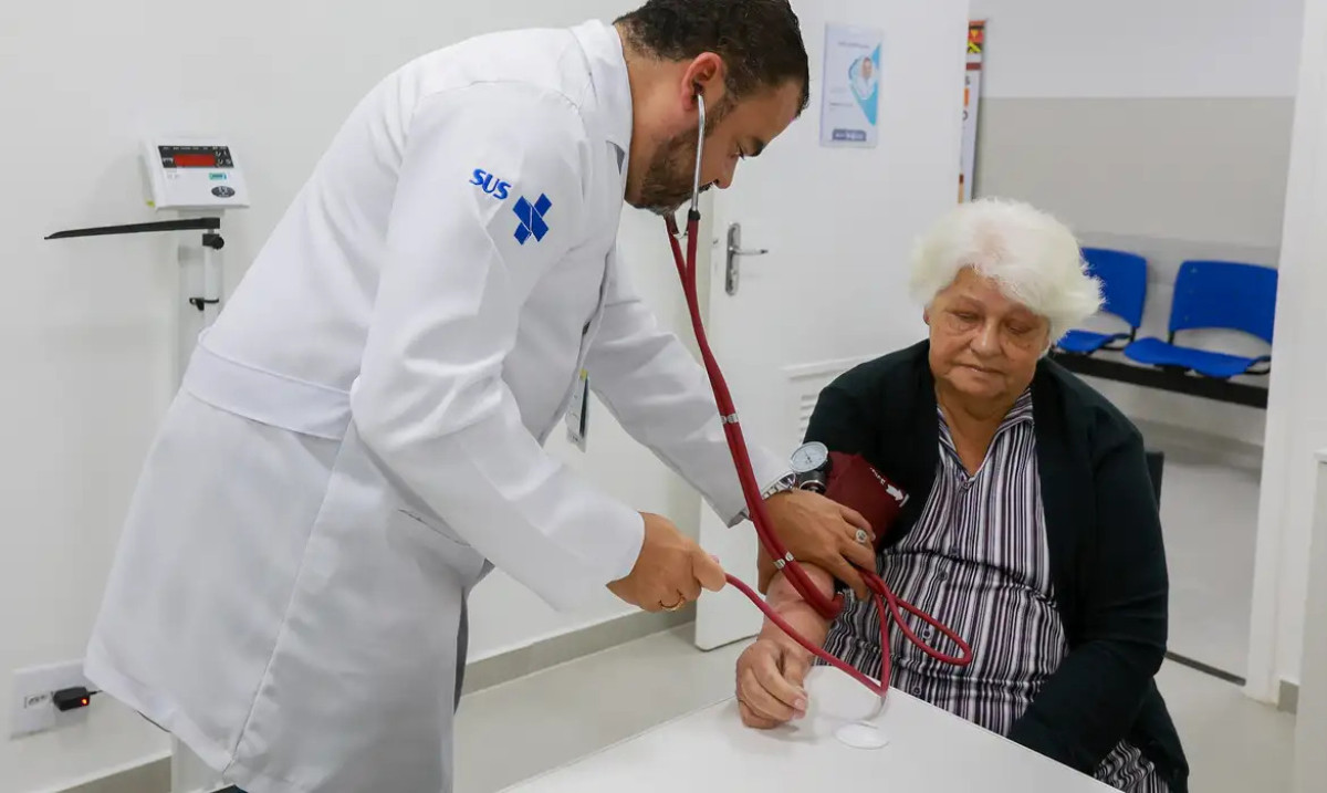 Leia mais sobre o artigo Enamed, prova que avalia formação médica, é aplicada neste domingo (13)