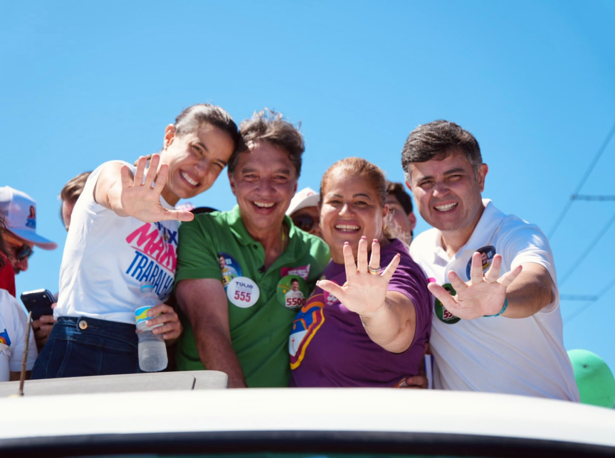 Leia mais sobre o artigo Ao lado de Raquel Lyra e Guilherme Uchoa Junior, Andréa Medeiros participa de carreata no Litoral Norte