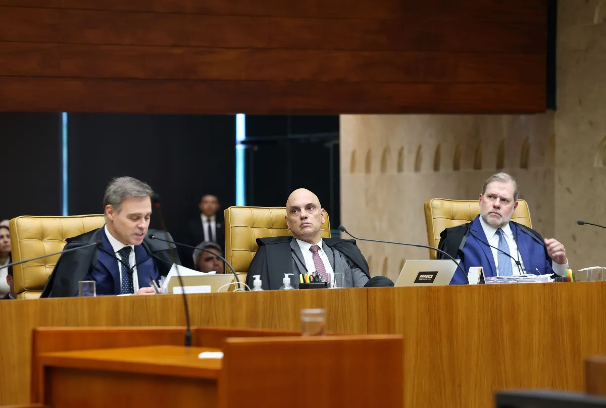 Leia mais sobre o artigo Guerra de ofícios aumenta tensão e expõe racha no STF em semana-chave