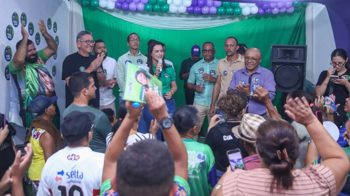 Leia mais sobre o artigo Juliana de Chaparral movimenta Lagoa de Itaenga com caminhada e inauguração de comitê