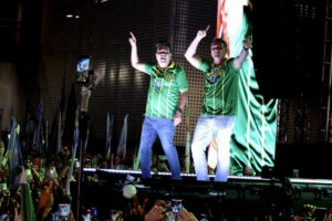Leia mais sobre o artigo Em evento no Recife, Flávio pede voto para Mendonça e Carlos Santana
