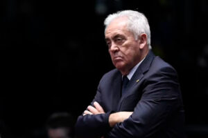 Leia mais sobre o artigo Vorcaro atuou pela permanência de Otto Lobo na presidência da CVM, diz PF