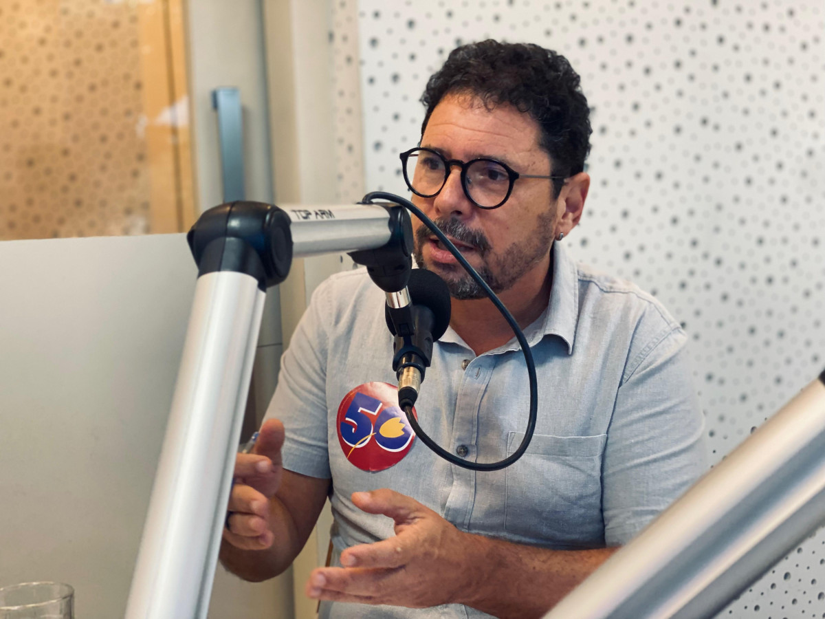 Leia mais sobre o artigo Candidato Ivan Moraes do PSOL, apresenta propostas para Mobilidade, Emprego e Segurança em Pernambuco