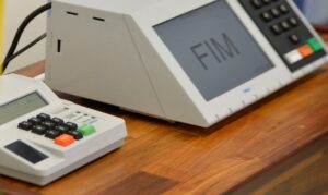 Leia mais sobre o artigo Eleitores já podem consultar local de votação atualizado para as Eleições 2026