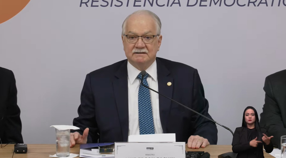 Leia mais sobre o artigo Treze ex-presidentes do STF cobram de Fachin investigação rigorosa do escândalo Moraes/Vorcaro