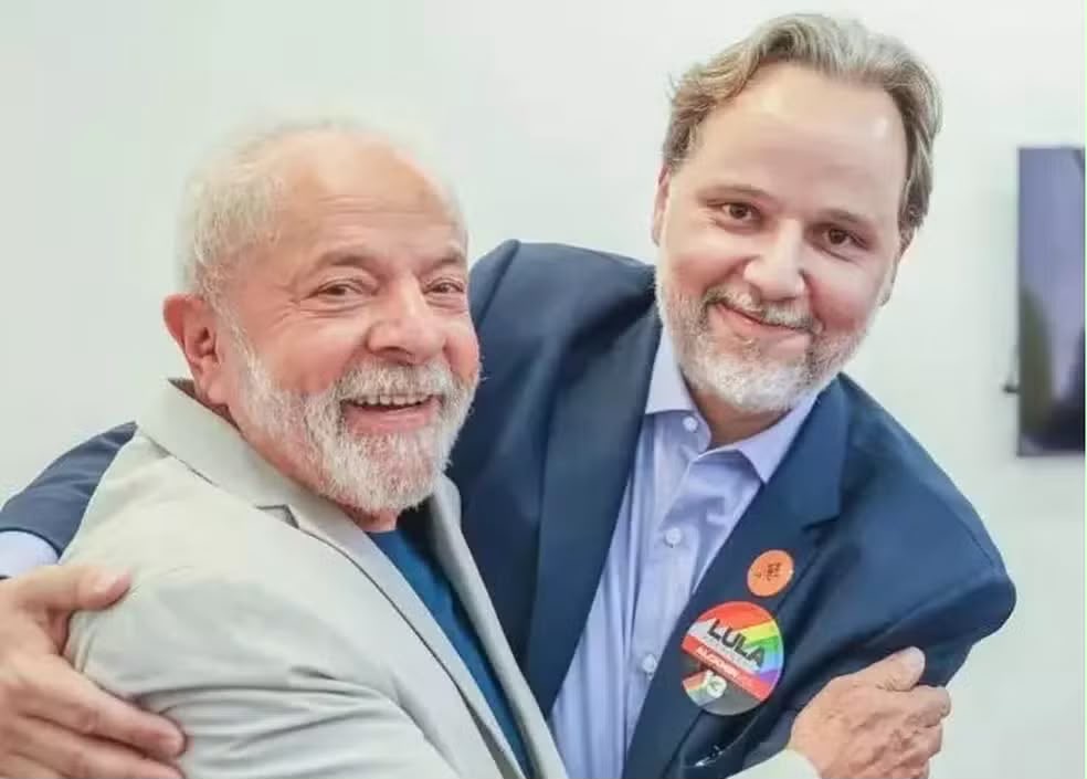 Leia mais sobre o artigo Integrante da coordenação da campanha de Lula e coordenador do Prerrogativas, Marco Aurélio Carvalho participa de ato no Recife