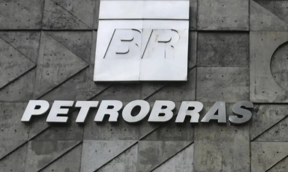 Leia mais sobre o artigo ADRs da Petrobras sobem quase 10% após primeiro turno das eleições