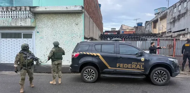 Leia mais sobre o artigo PF investiga troca de etiquetas de bagagens para enviar cocaína ao exterior