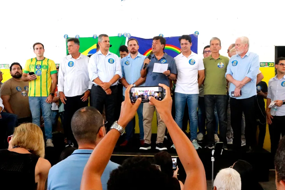 Leia mais sobre o artigo “PT tem fábrica de fake news e aposta na campanha do medo”, afirma Mendonça em encontro da direita em Pernambuco