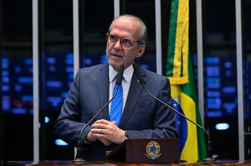 No momento, você está visualizando Senador Fernando Dueire relata aprovação de apoio financeiro aos produtores de cana do NE